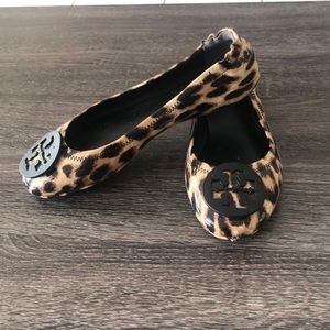 Tory Burch flats 5.5